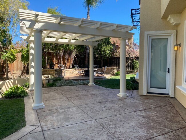 Building Photo - 3603 Fieldview Ct