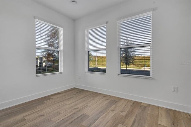 Building Photo - 15399 Hamlin Pk Dr