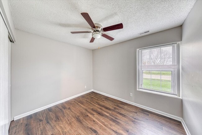 Building Photo - 2715 E 28th St