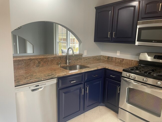 Building Photo - 173 Foxbridge Village Rd