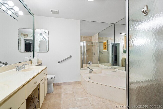 Building Photo - 5070 Lake Catalina Dr