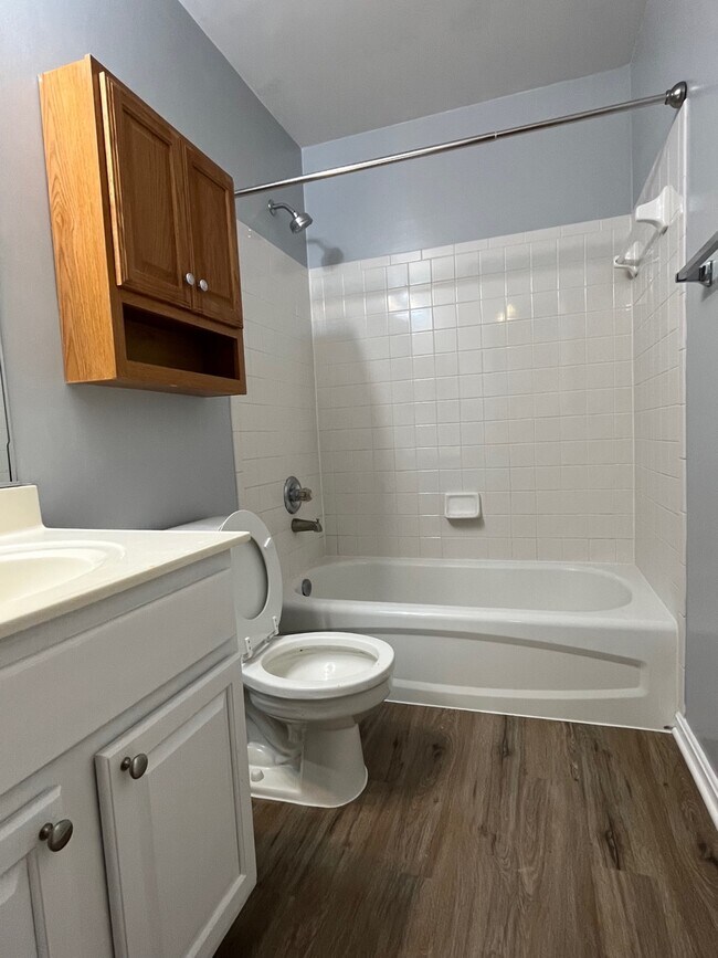 Building Photo - 3 Diamond Hill Ct