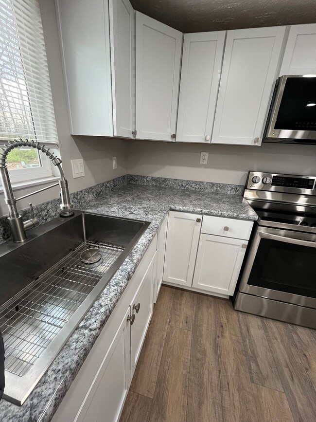 Building Photo - 4235 Straight Arrow Rd