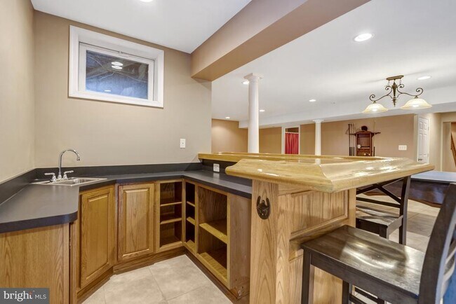 Building Photo - 6001 Alderdale Pl