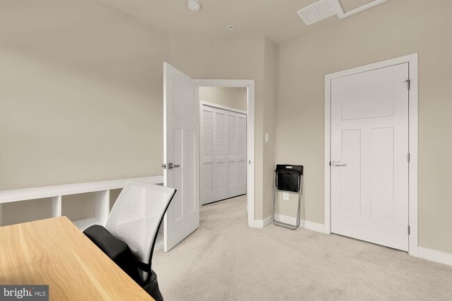 Building Photo - 9639 Tall Oaks Rd