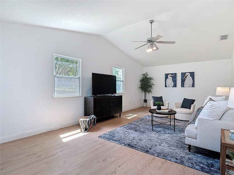 Building Photo - 5344 Lowell Ave