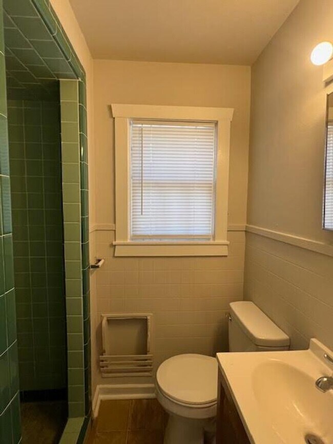 Building Photo - 3717 N 26th St