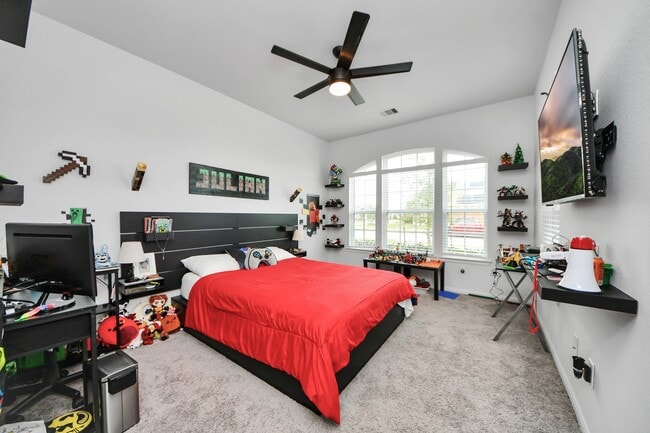 Building Photo - 1614 Sequoia Run Dr