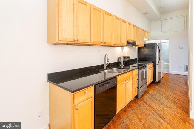 Building Photo - 1213 12th St NW