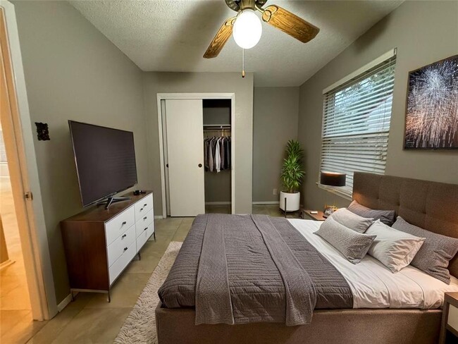 Building Photo - 2917 Zeke Bend