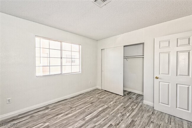 Building Photo - 2684 Bryandouglas Dr