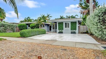 Building Photo - 1786 NE 21st St