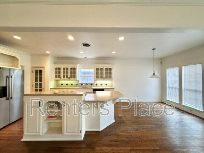 Building Photo - 8523 S 70th E Ave