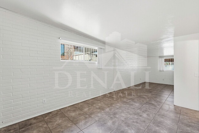 Building Photo - 1808 W Caravelle Rd