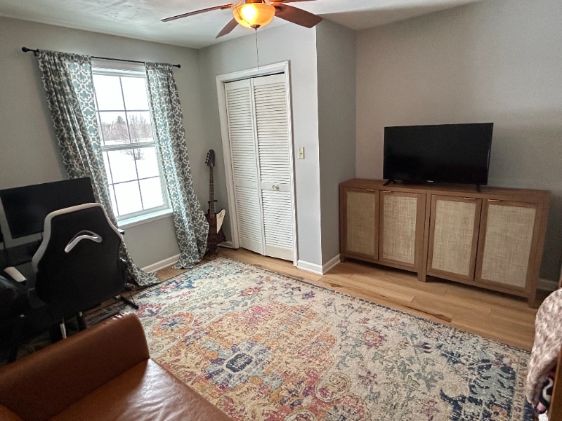 Building Photo - 40020 Selos Rd