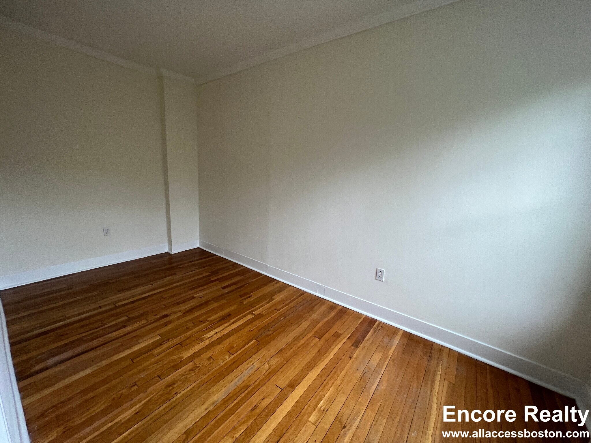 Building Photo - 3 Langdon St