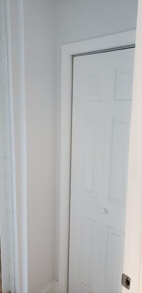 Building Photo - 25 Fleet St