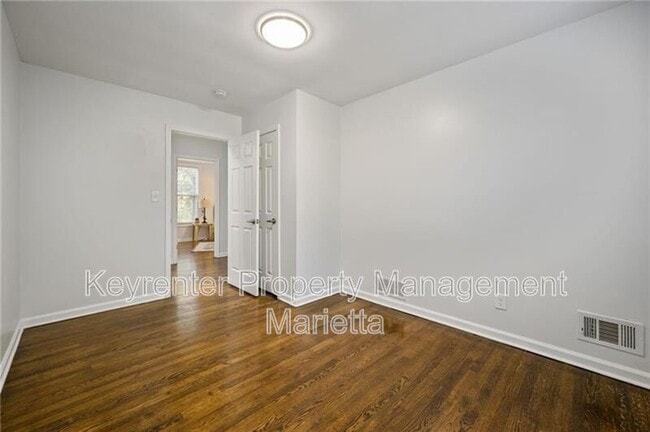 Building Photo - 1056 Azalea Cir NE