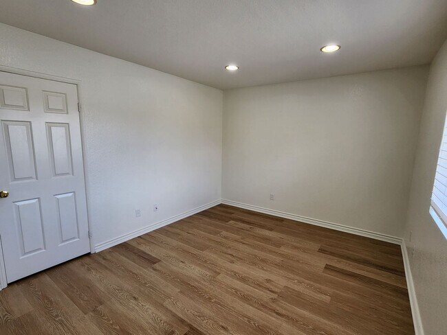 Building Photo - Beautiful Upgraded Home in RSM!