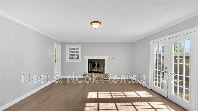 Building Photo - 2923 S Irvington Ave