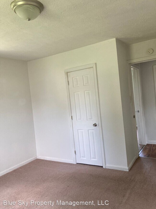 Building Photo - 2 br, 1 bath House - 1202 S May Ave
