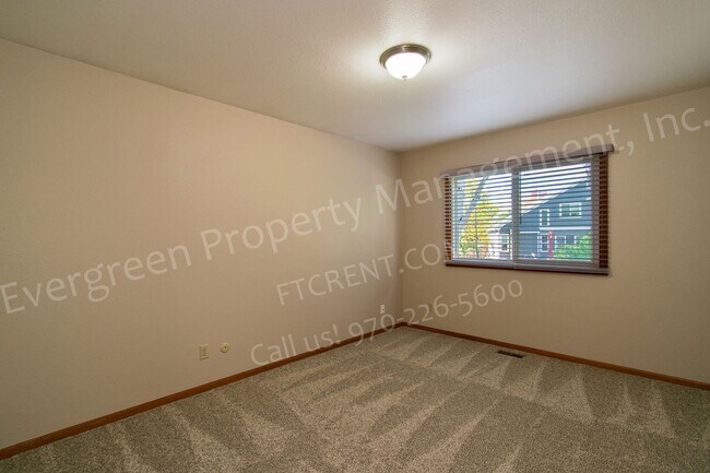 Building Photo - 6437 Edgeware St