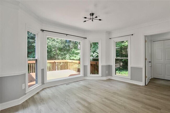 Building Photo - Beautifully Renovated 5-Bedroom, 4-Bath Home on Full Finished Basement!