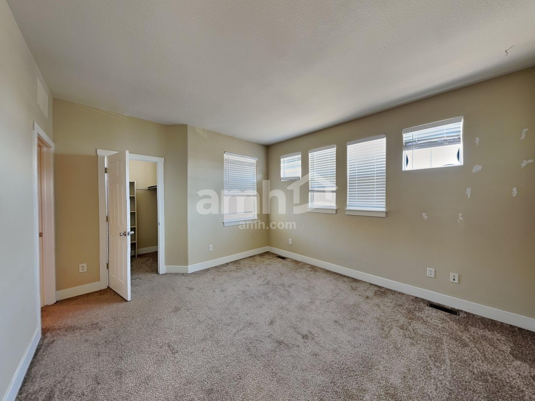 Building Photo - 21507 E Smoky Hill Rd