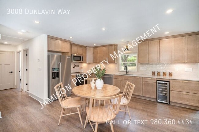 Building Photo - 3008 Dunlavin Way