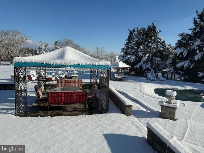 Building Photo - 10 Morning Glory Cir