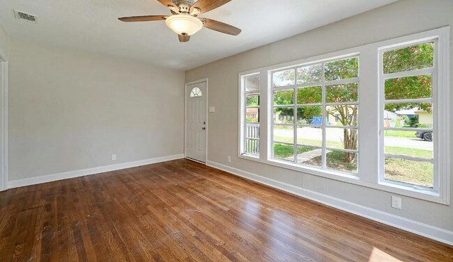 Building Photo - 505 Wright Ave