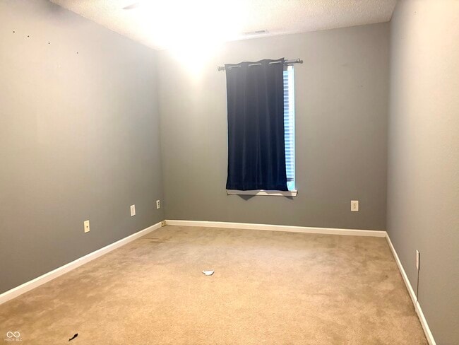 Building Photo - 8127 Maple Stream Blvd