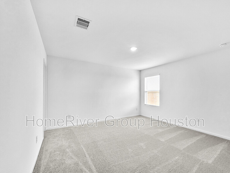 Building Photo - 452 Texas Pecan Dr