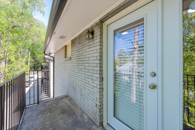 Building Photo - 1676 Briarcliff Rd NE
