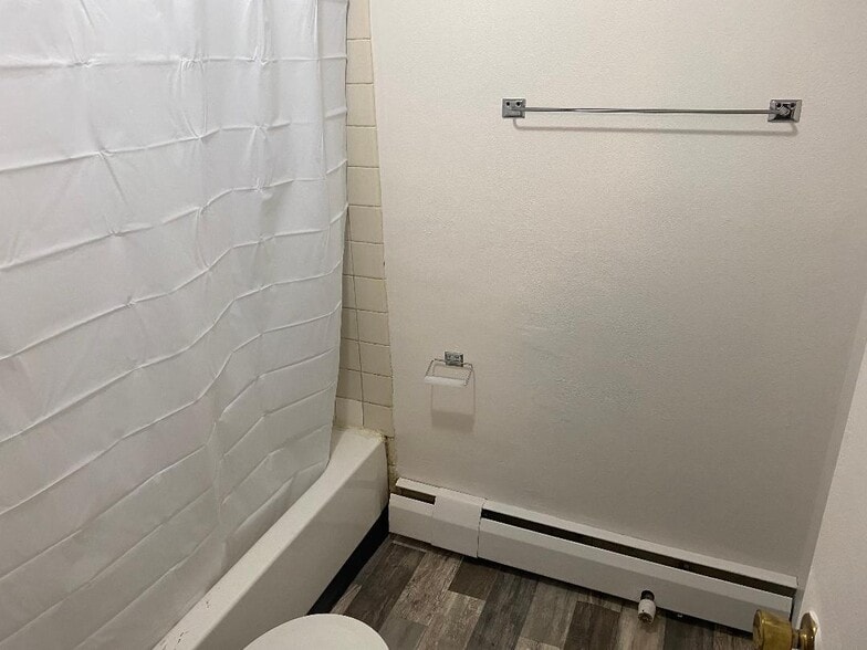 Building Photo - 1143 1st St NW