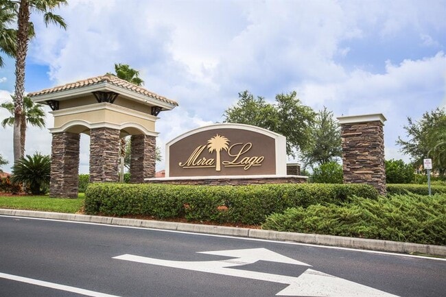 Building Photo - 1703 Bonita Bluff Ct