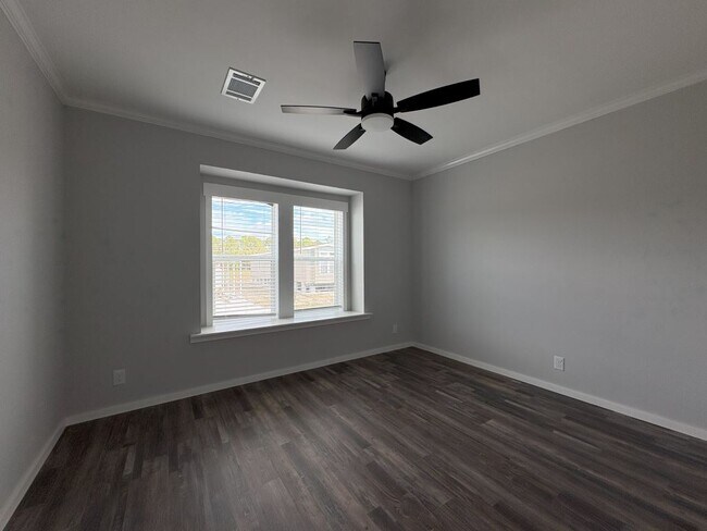 Building Photo - 1005 Morgan Jones Dr