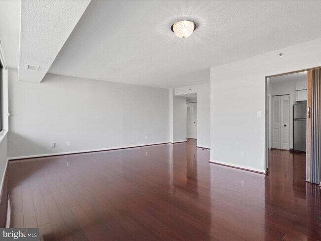 Building Photo - 3713 S George Mason Dr