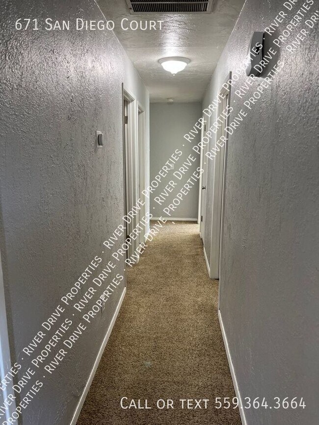 Building Photo - North Merced With Pool!!