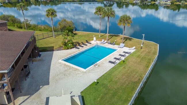 Building Photo - 1920 E Edgewood Dr