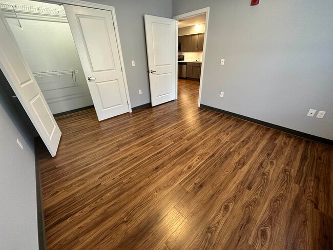 Building Photo - 52 E Ridge Dr
