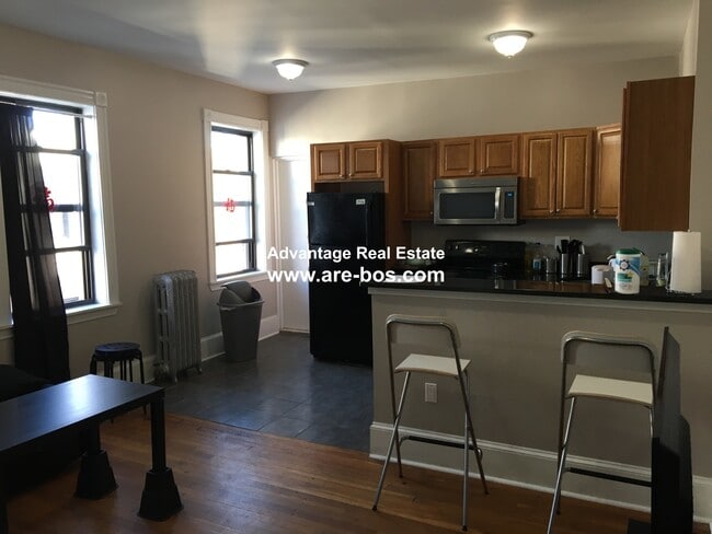 Building Photo - 1048 Commonwealth Ave