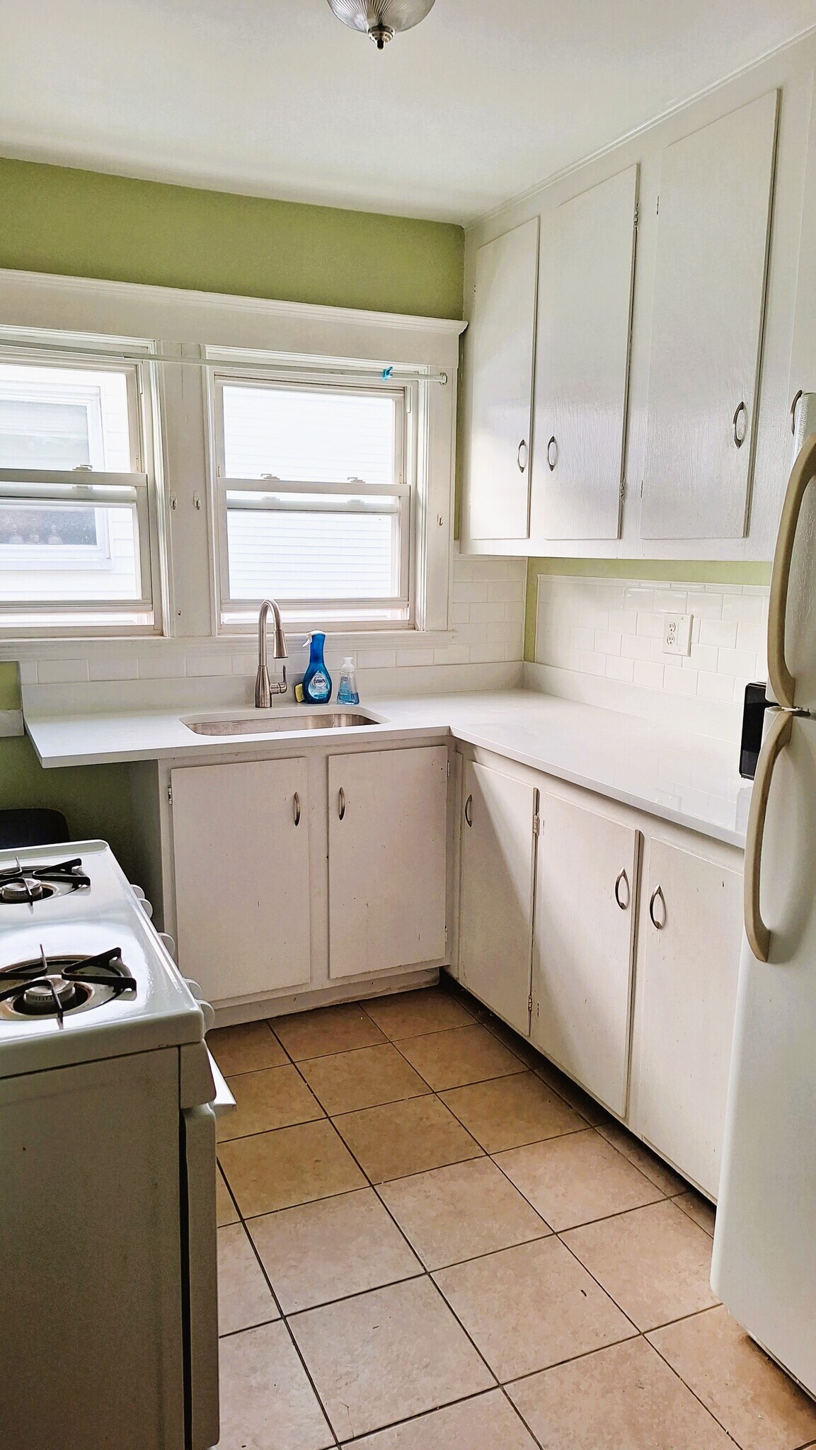 Kitchen - 30 Newbury Ave