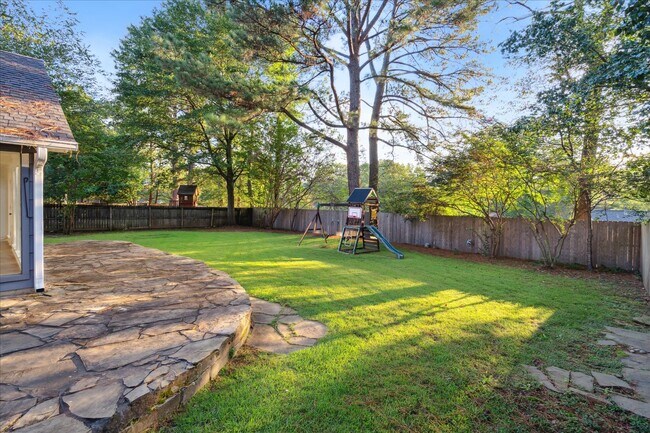 Building Photo - 1720 Brierbrook Rd