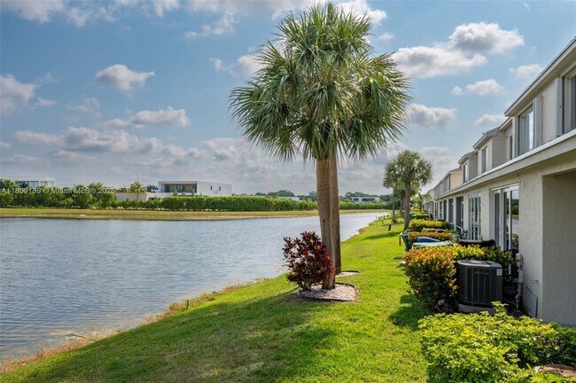 Building Photo - 16795 Hemingway Dr