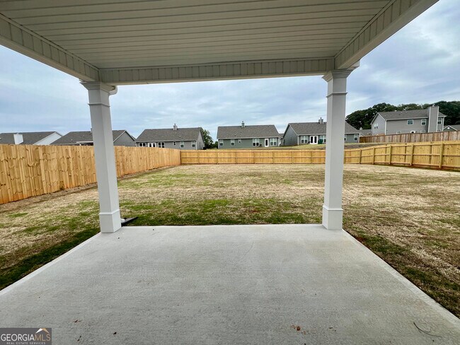 Building Photo - 212 Champions Ln