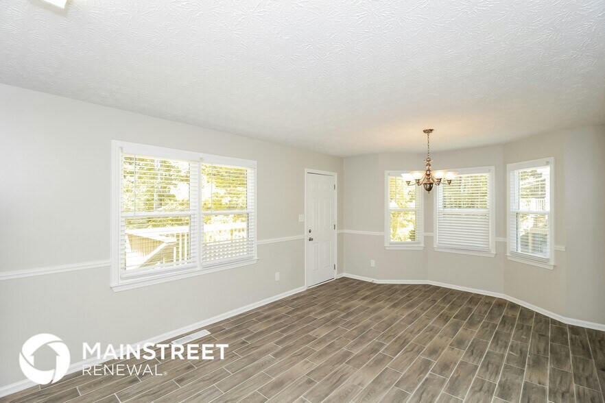 Building Photo - 333 Oak Landing Cir