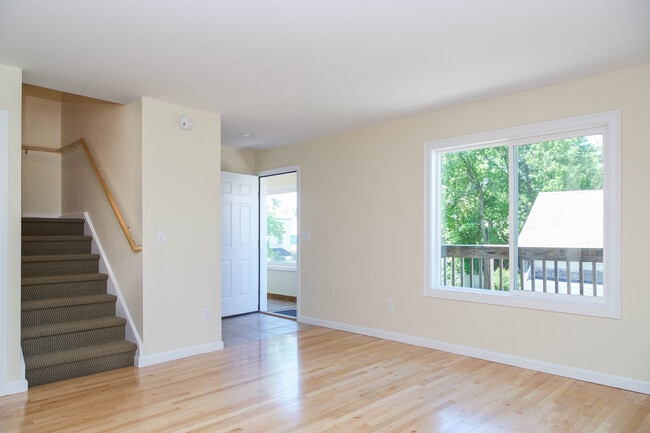 Building Photo - 37 Decatur St