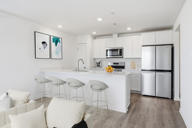 Building Photo - 2334 Noble Ln