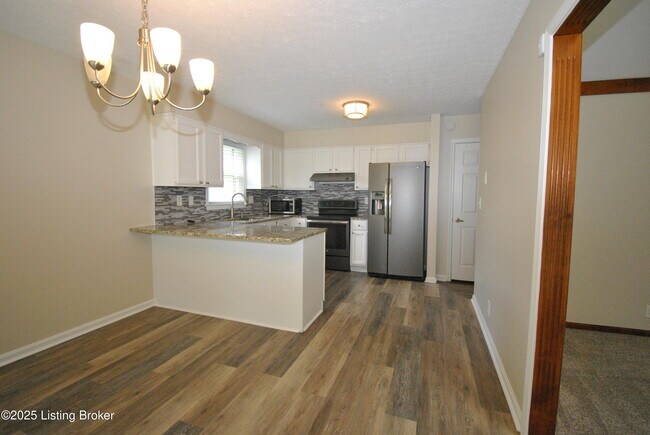 Building Photo - 12401 Ledges Dr